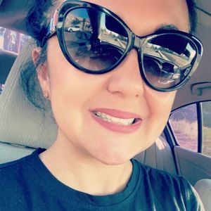 Meet your Posher, Nadia